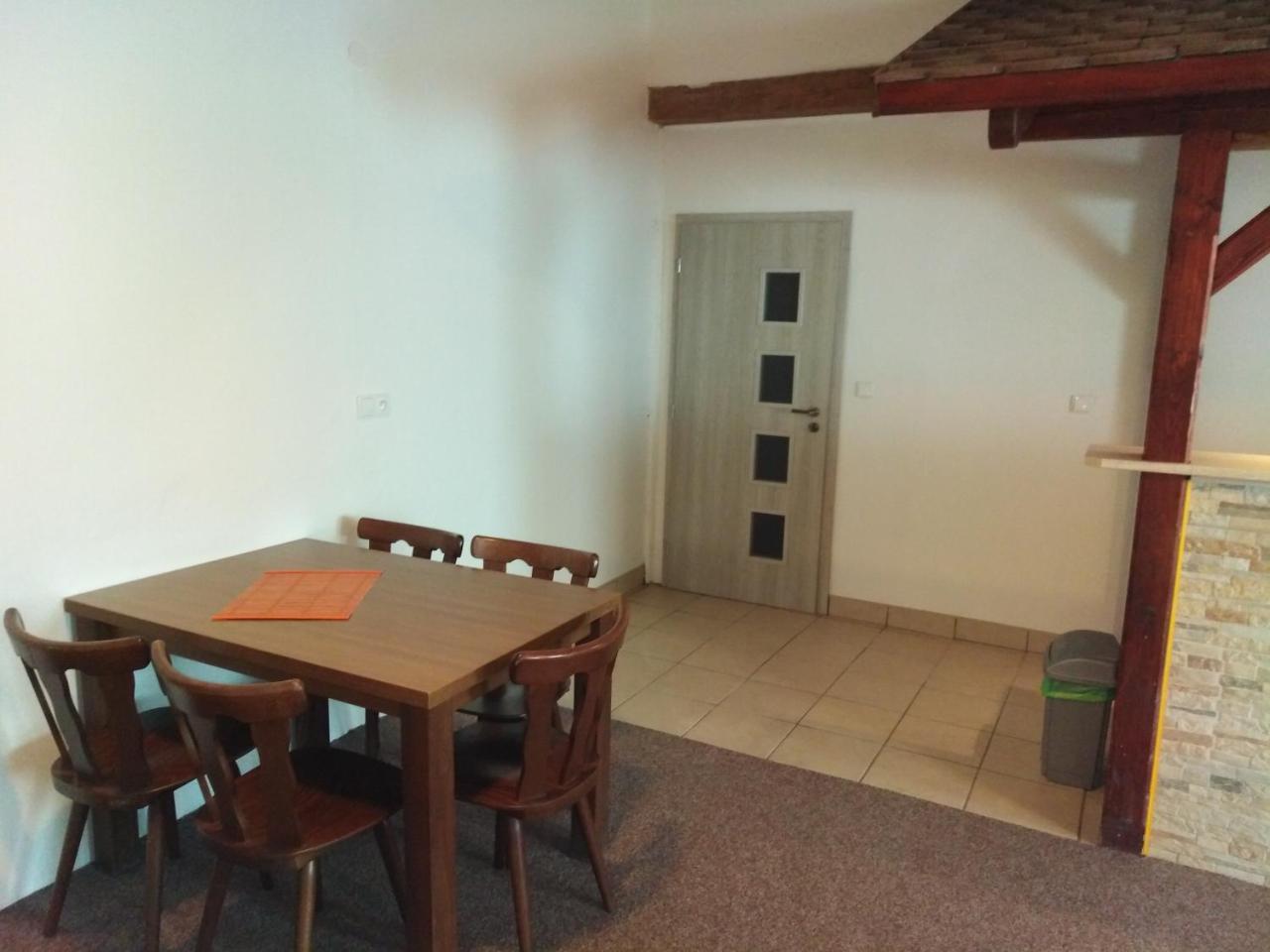 Šumperk Hostinec Peterka מראה חיצוני תמונה
